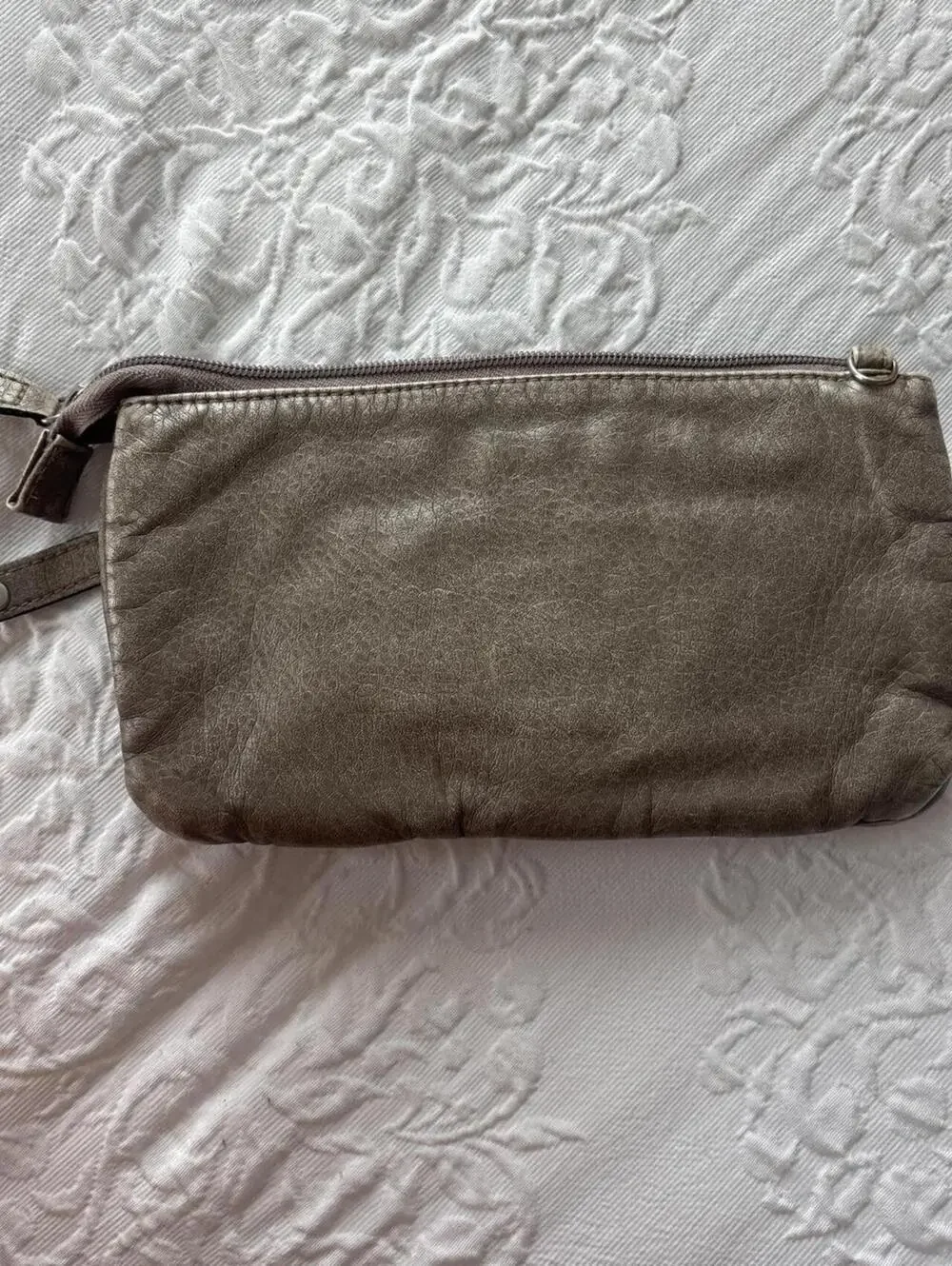 Arizona gold leather clutch with zipper